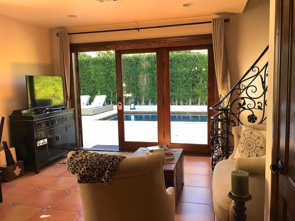 Selby Ave Villa Los Angeles