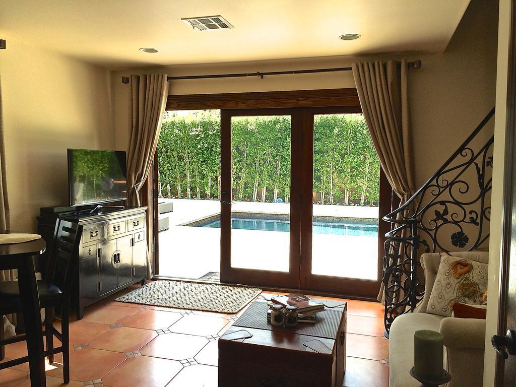 Villa Selby Ave Los Angeles